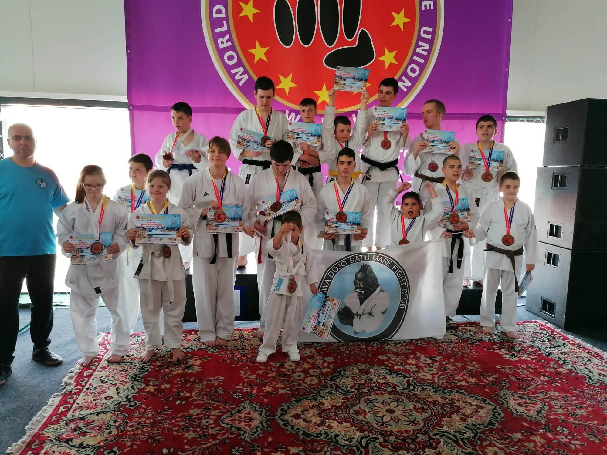 Okinawa, medalii la Mondiale și Europene pentru sportivi SPECIALI!