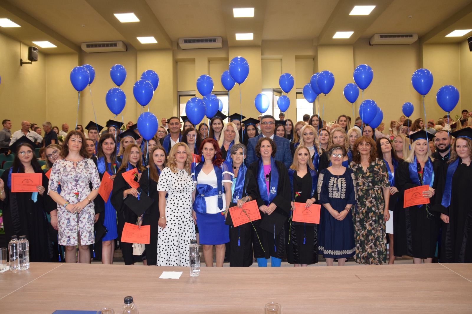 Festivitate de absolvire la Școala Postliceală „Vasile Goldiș”