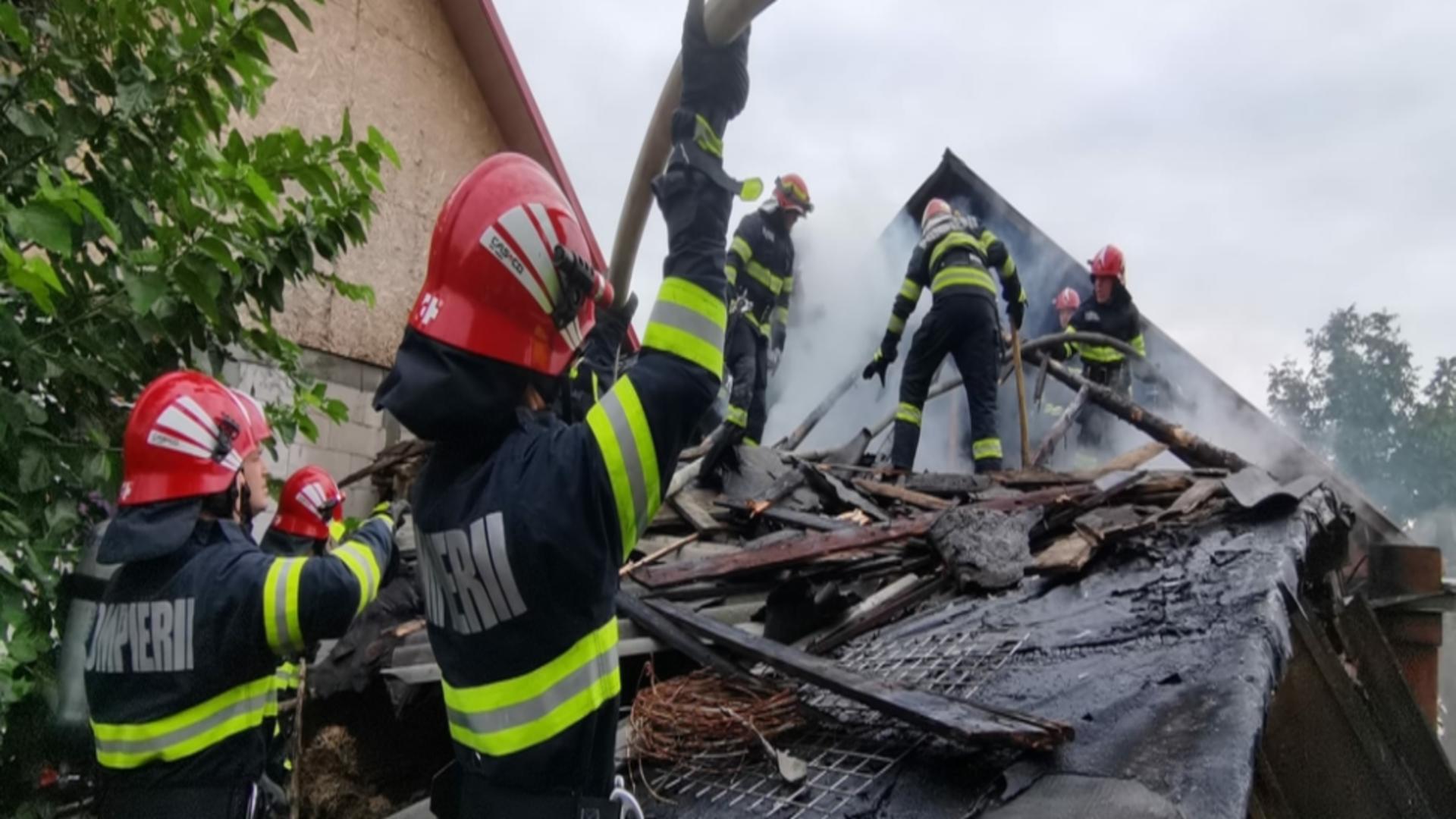 DRAMĂ! La un pas să fie ars de viu în propria casă