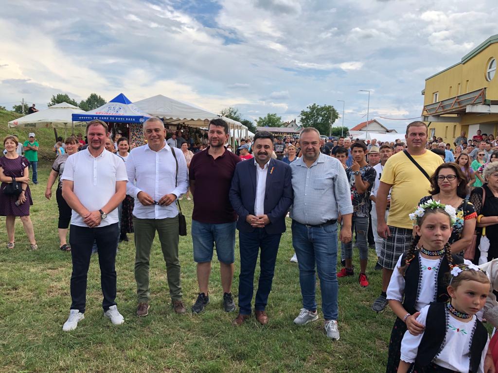Festivalul ”Gusturi și Tradiții” de la Cărășeu, un succes !