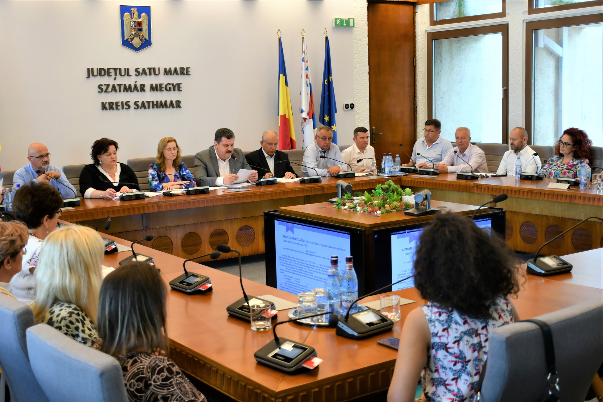 Se pregătește debirocratizarea serviciilor publice din județ