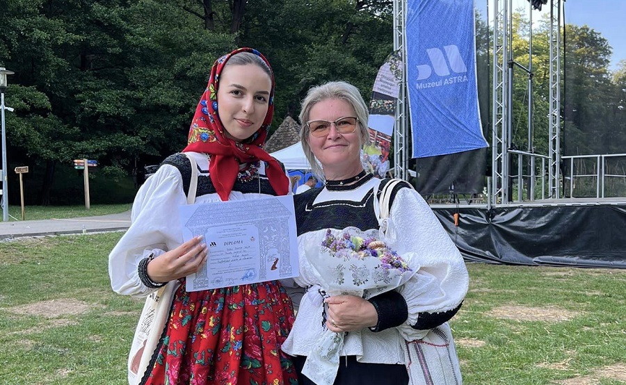 FELICITĂRI!!! O tânără oșencuță, PRIMA PE ȚARĂ  la Olimpiada Națională a Meșteșugurilor Artistice Tradiționale