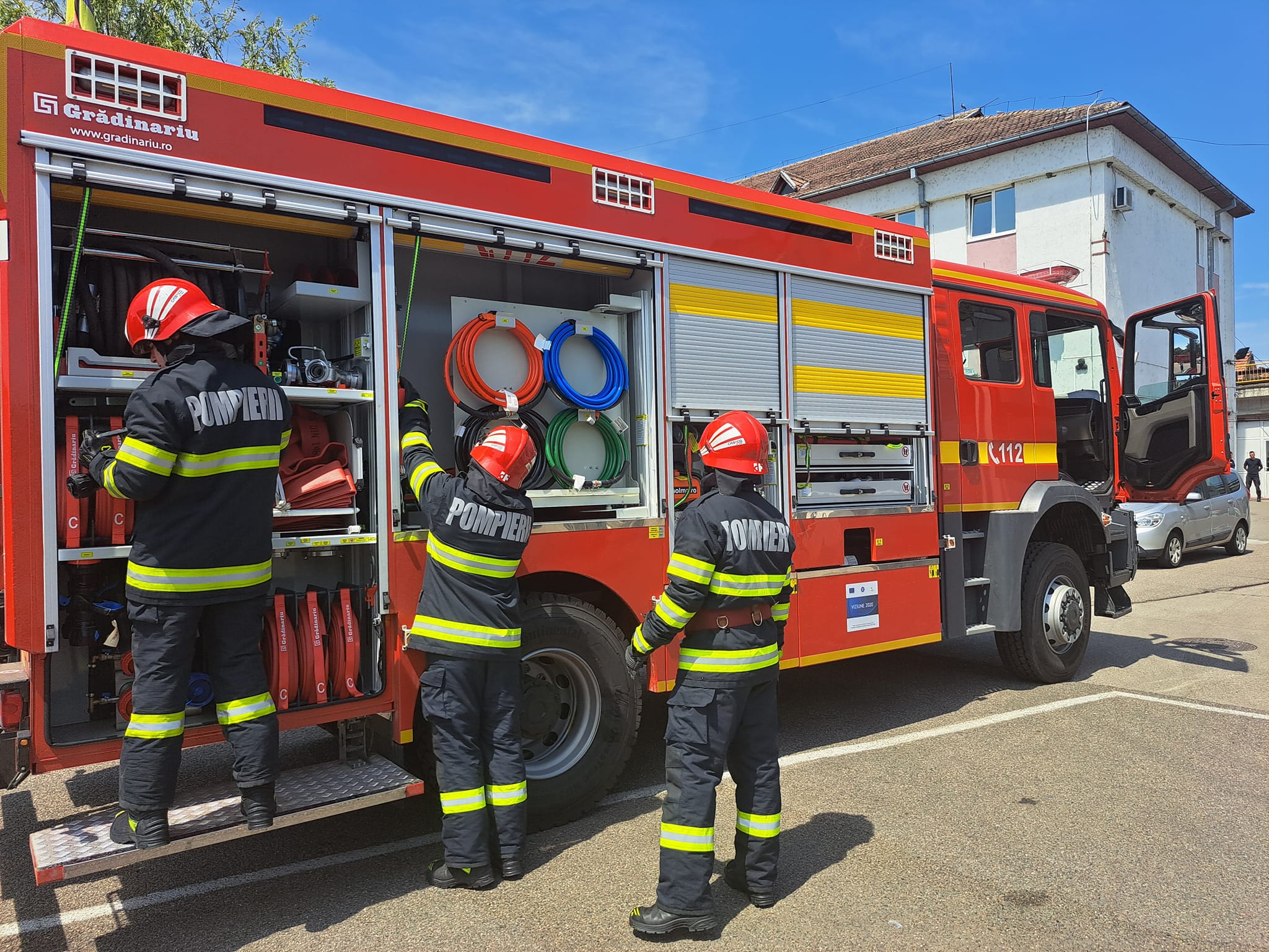 FOTOGALERIE. Autospecială NOUĂ  și MODERNĂ, în dotarea ISU Satu Mare