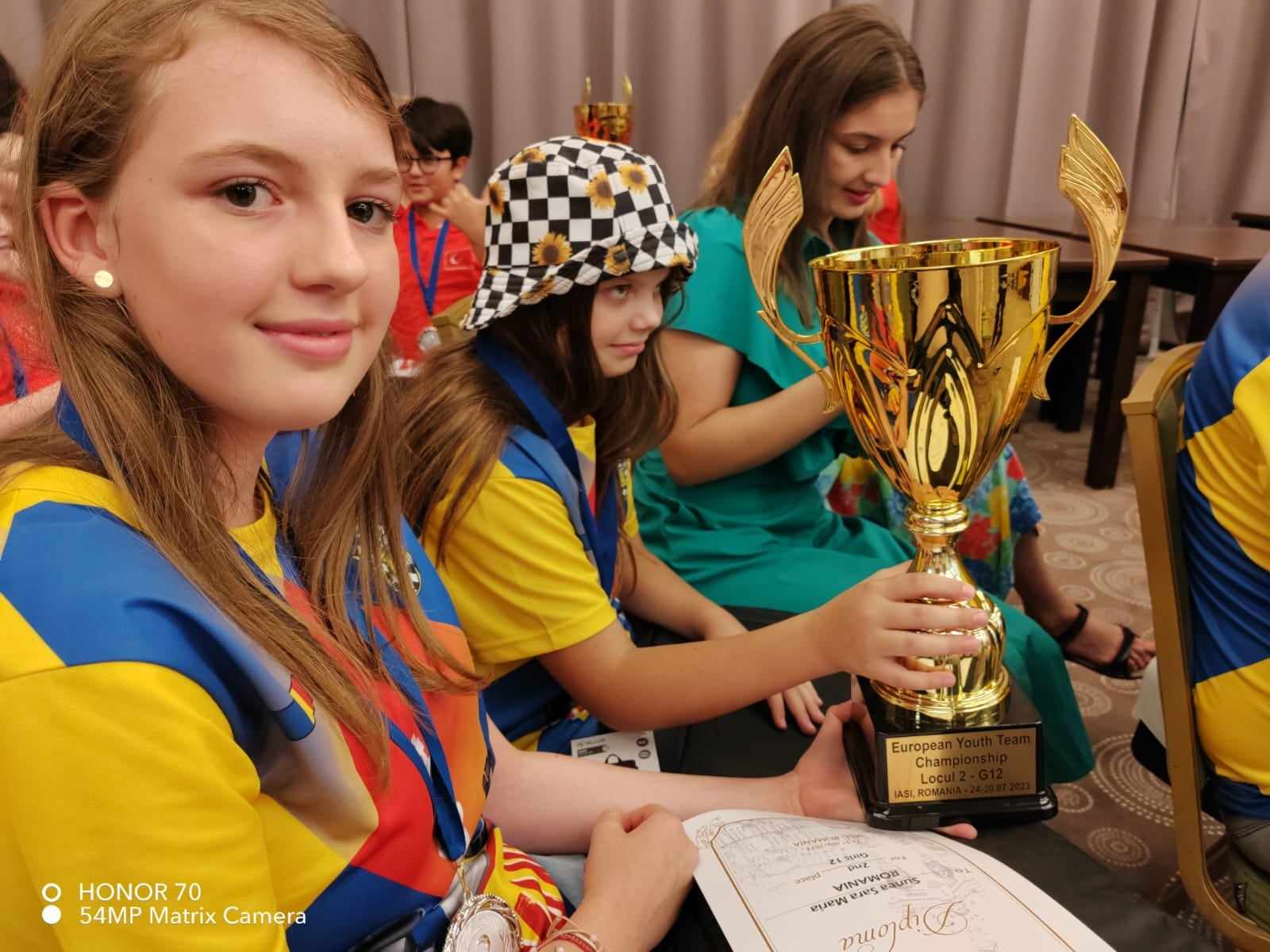 Sara Sunea de la LPS Satu Mare, vicecampioană europeană cu echipa României