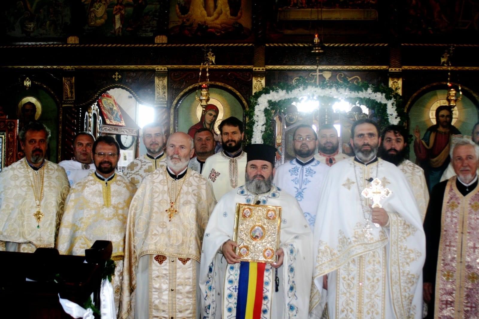 Hramul Parohiei Ortodoxe Lucăceni