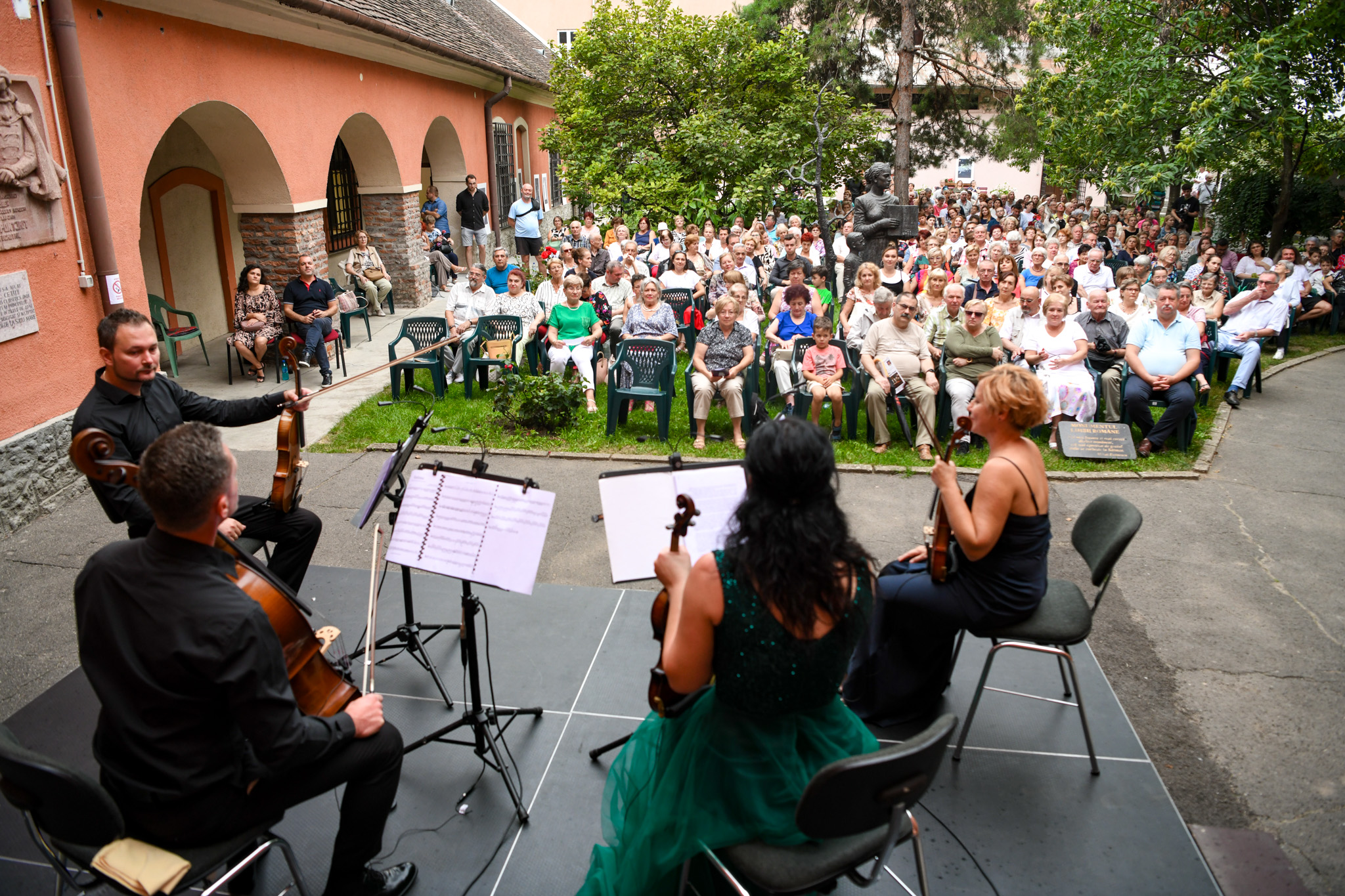 Vernisaj de expoziție și muzică clasică în ziua zero a celei de-a 22-a ediții a Zilelor Culturale Partium