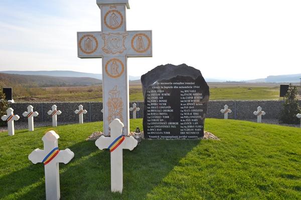 Monumentul eroilor de la Socond, ridicat în memoria celor 28 de soldați originari din Oltenia