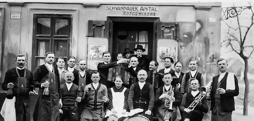 Patrimoniul cultural al şvabilor sătmăreni,  izvor nesecat de tradiţii şi obiceiuri originale