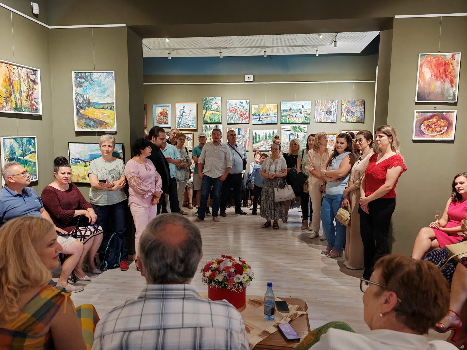 Expoziție de pictură și grafică la Centrul de Creație