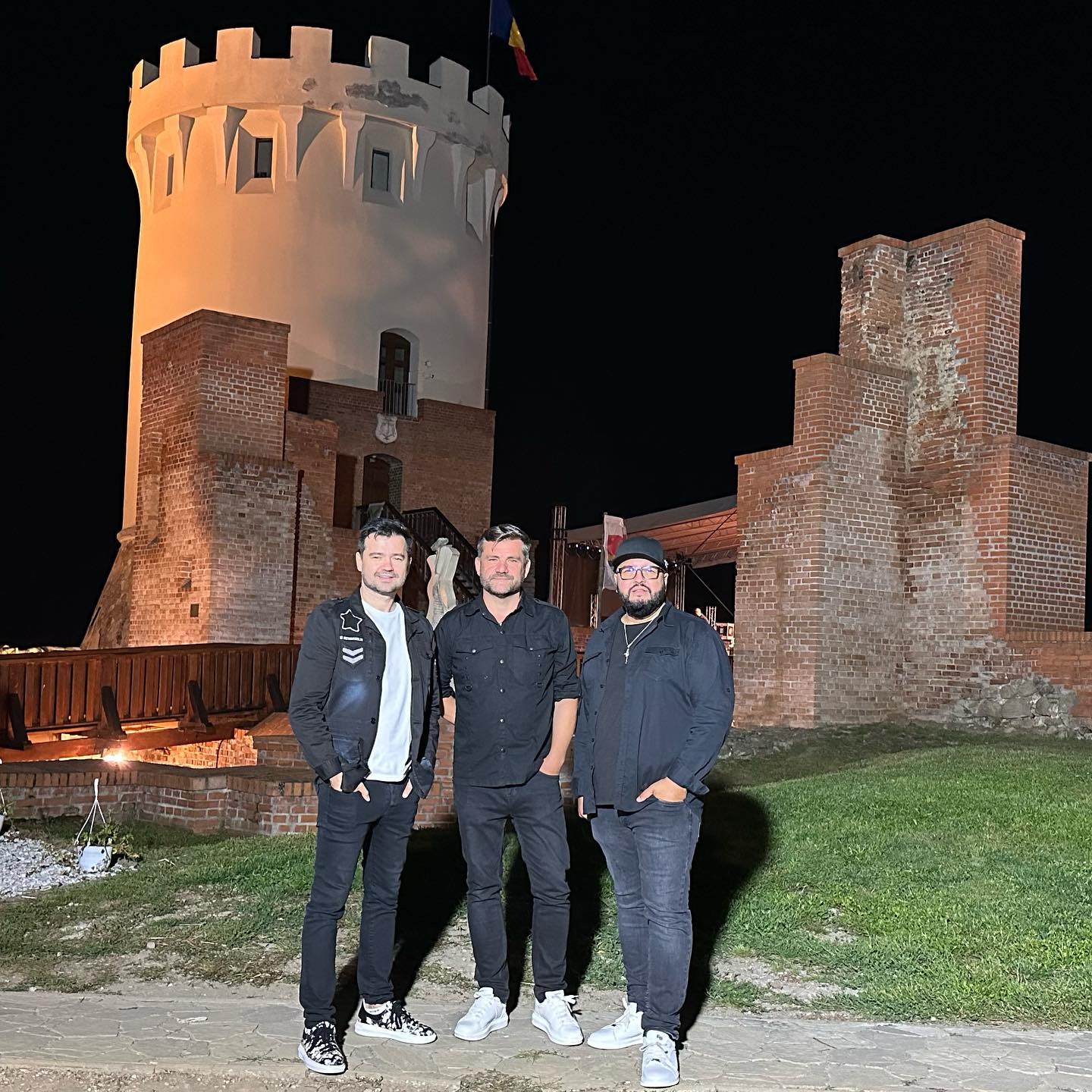 3 SUD EST sau 3 NORD VEST