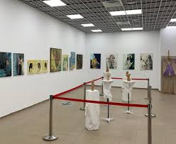 Vernisajul expoziției de arte vizuale la Consiliul Județean Satu Mare