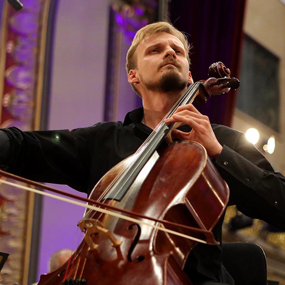 Rococo între o dramă din Rusia și „O mie și una de nopți”