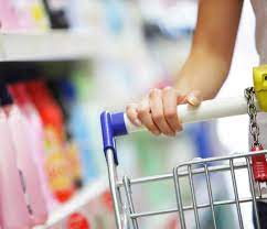 Tânără de 18 ani cercetată după ce a furat dintr-un magazin