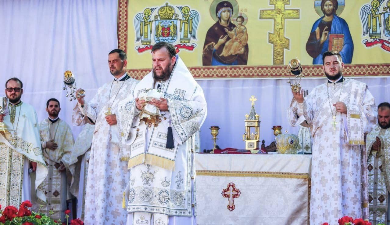 Atmosferă plină de bucurie. Comuna Halmeu a îmbrăcat straie de sărbătoare