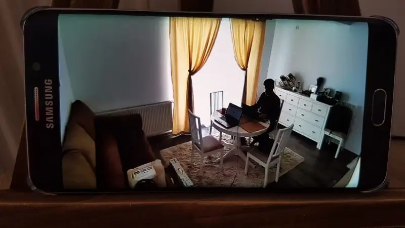 INCREDIBIL Sătmărean dat în judecată după ce și-a spionat familia