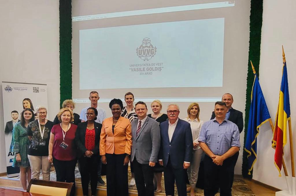 DELEGAȚI DIN UGANDA, LA U.V.V.G.