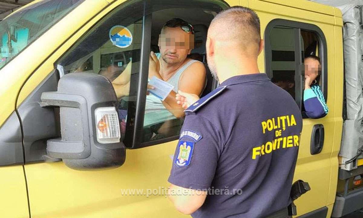 Permis de conducere fals, cumpărat cu 600 de euro, depistat la intrarea în țară