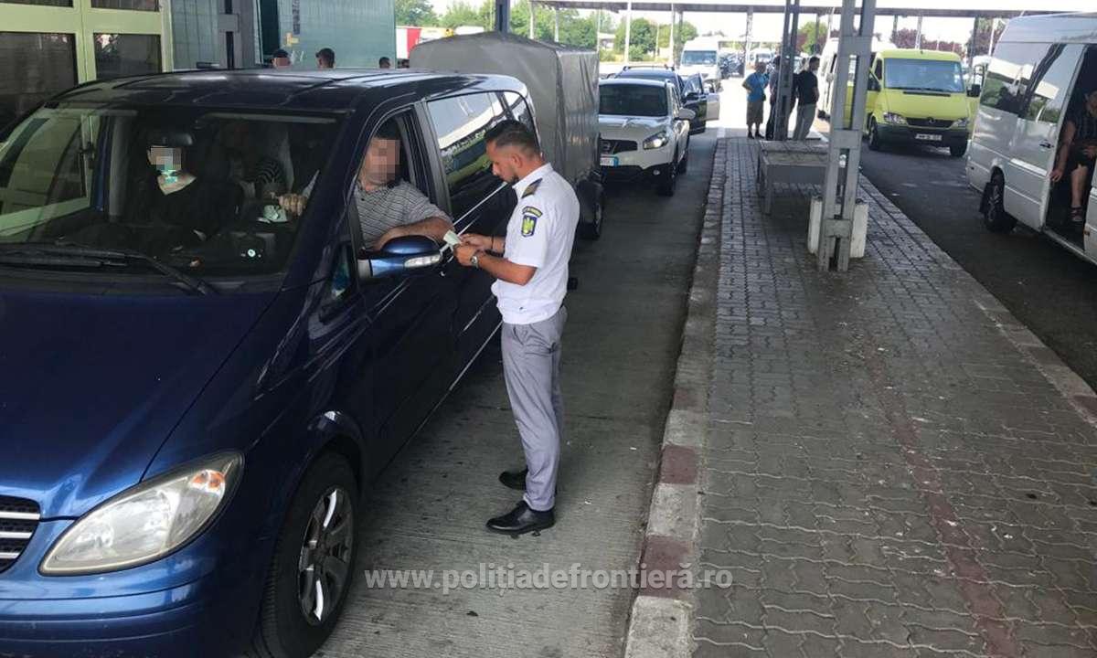 Certificat de înmatriculare fals pentru un autovehicul înmatriculat în Olanda