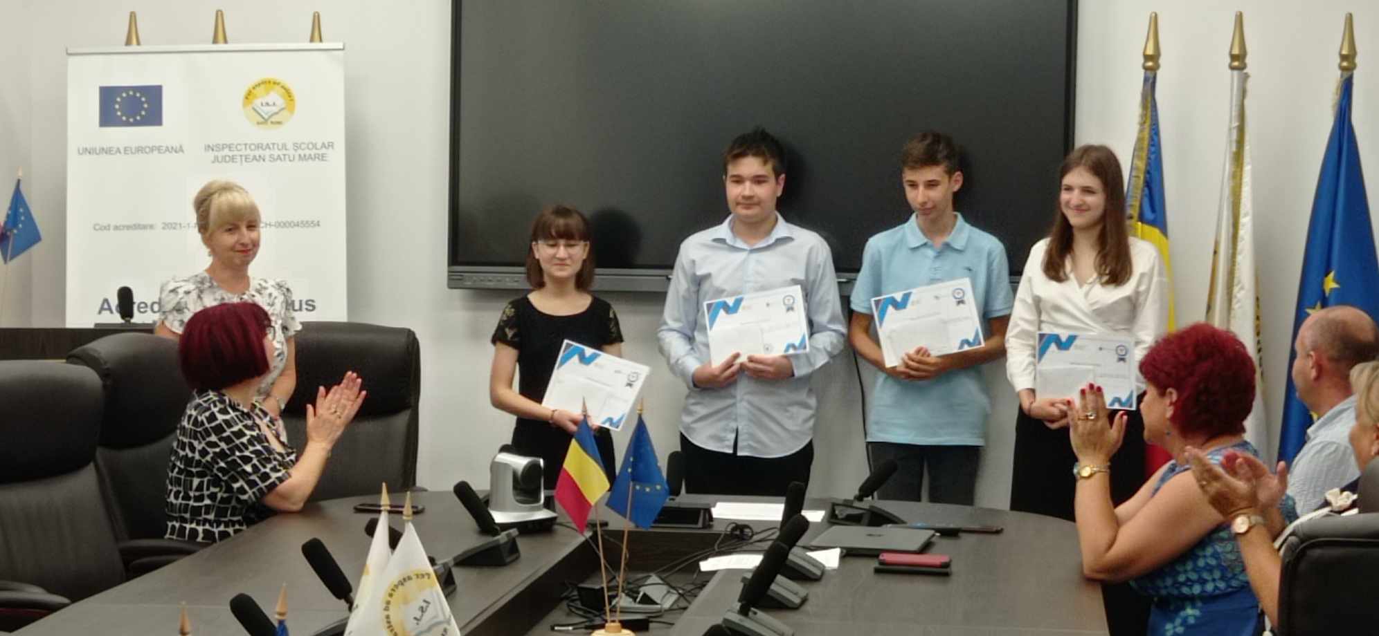 RECUNOȘTINȚĂ. Au atins PERFECȚIUNEA! Elevii de ZECE  ai Sătmarului, premiați cu diplome și bani