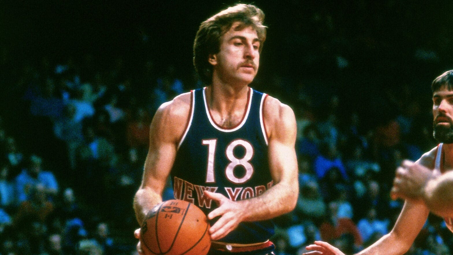 Ernie Grunfeld , sătmăreanul cu origini evreiești care a făcut furori în cel mai puternic campionat de baschet din lume și care a câștigat aurul olimpic cu Naționala Statelor Unite