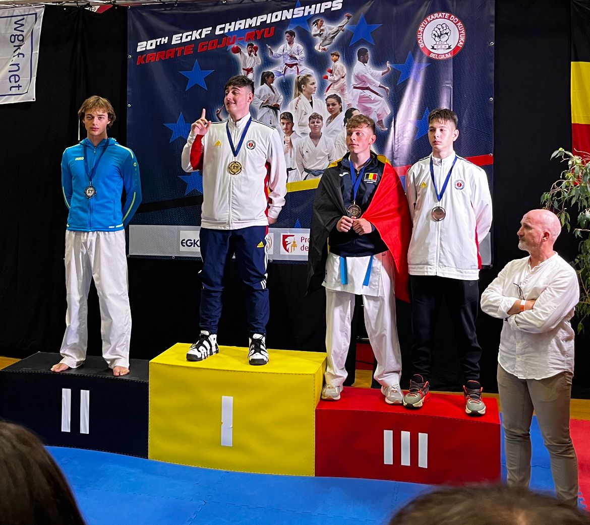 Performanță  Argint și bronz la Europenele din Belgia pentru karateka de la Yakuza