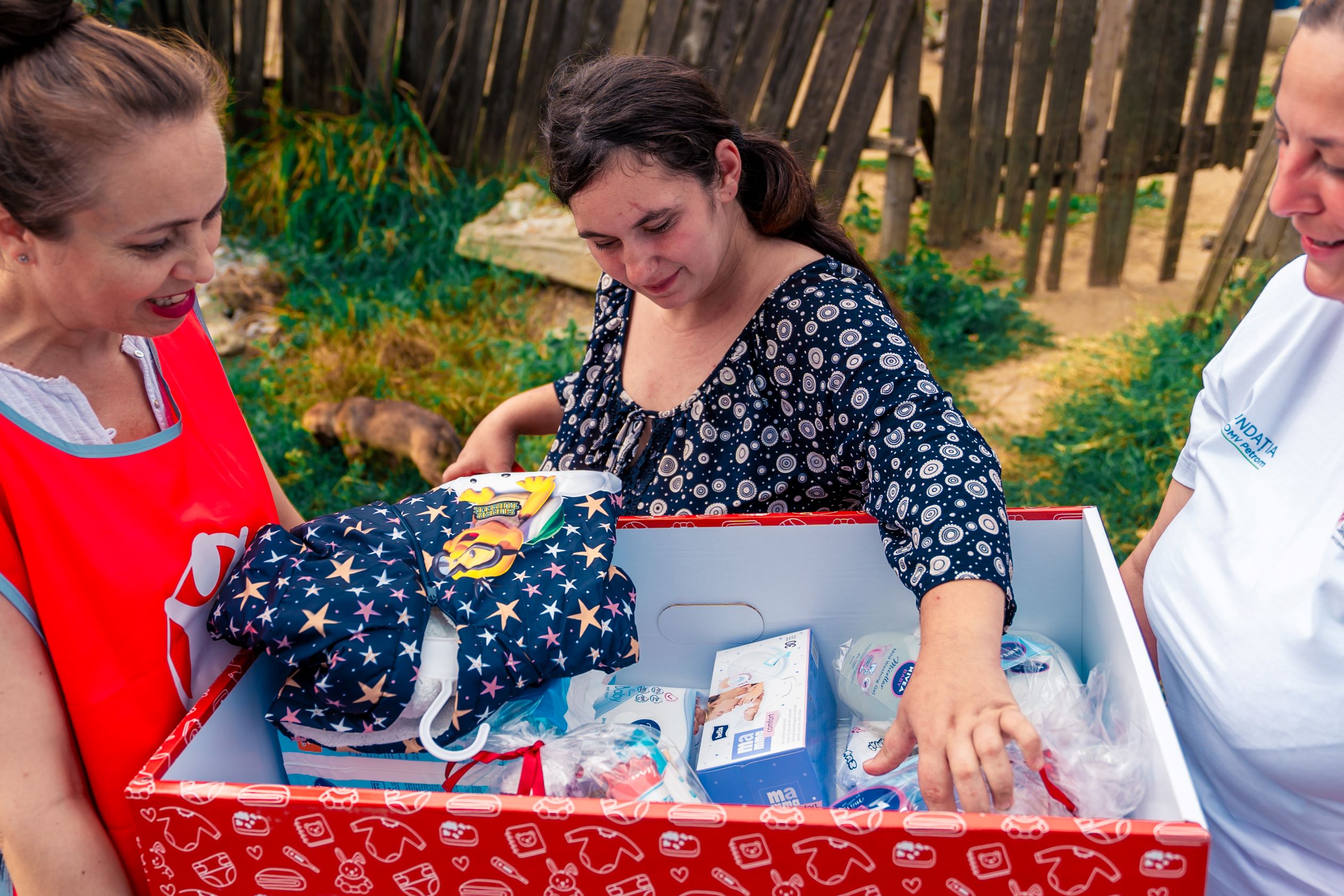 Rata mortalității infantile în mediul rural este mai ridicată față de cea din urban: mamele și nou-născuții din 16 județe primesc "Cutia Bebelușului", necesară pentru primul an de viață