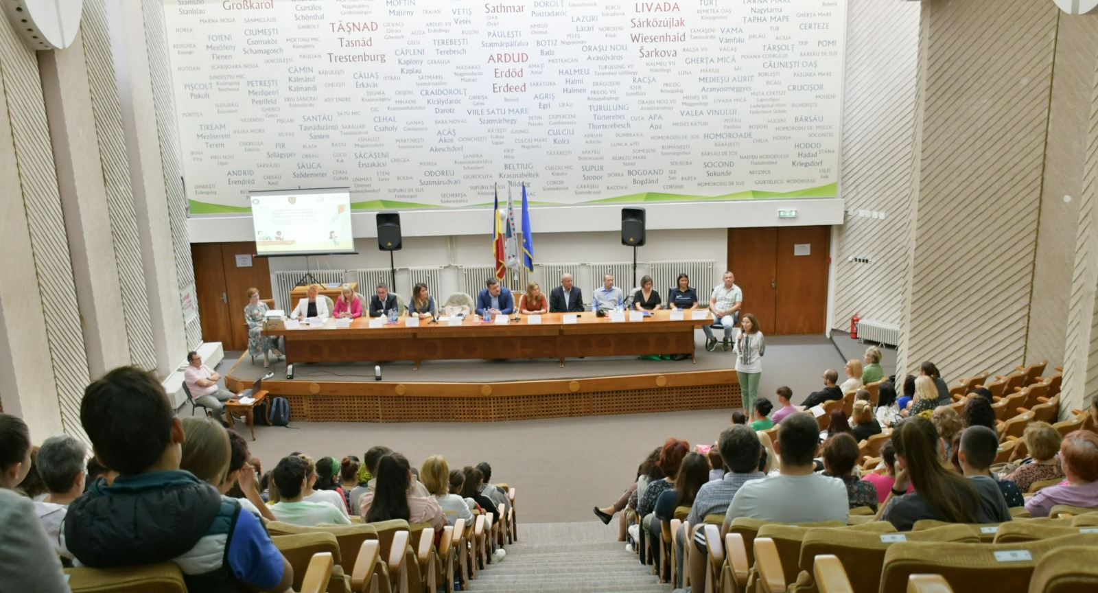 FOTO. CAMPANIE! Drepturile tinerilor aflați în sistemul de protecție la părăsirea acestuia