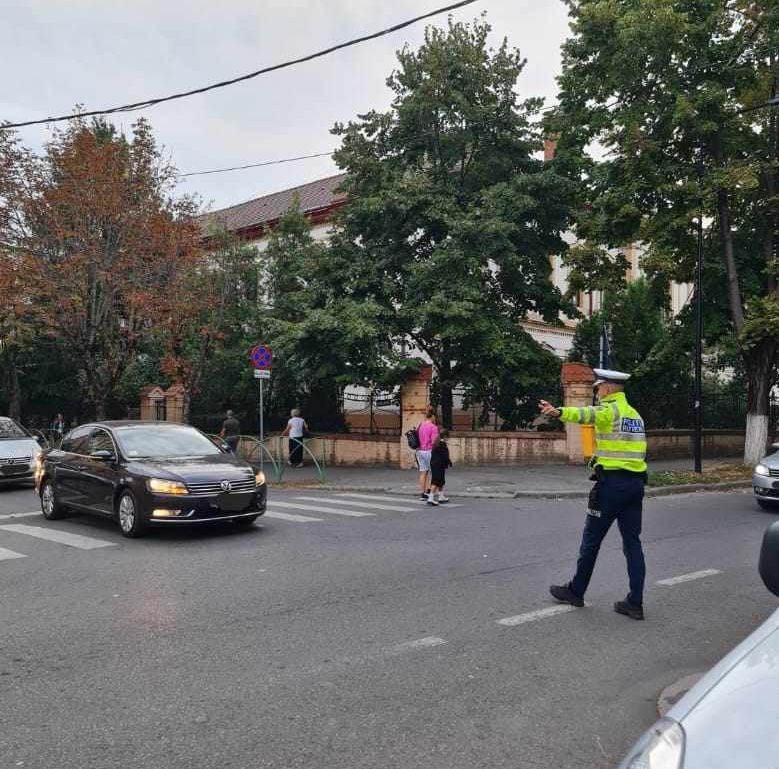 Polițiștii sătmăreni se află în teren pentru a asigura fluidizarea traficului rutier