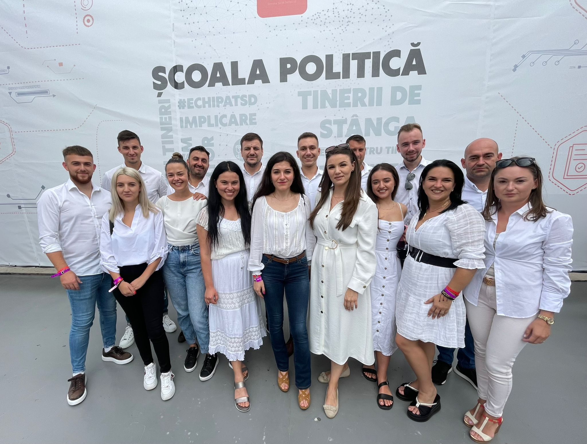 Școala Politică de vară. Președintele TSD Bianca Șorian a condus delegația formată din 20 de tineri social democrați sătmăreni