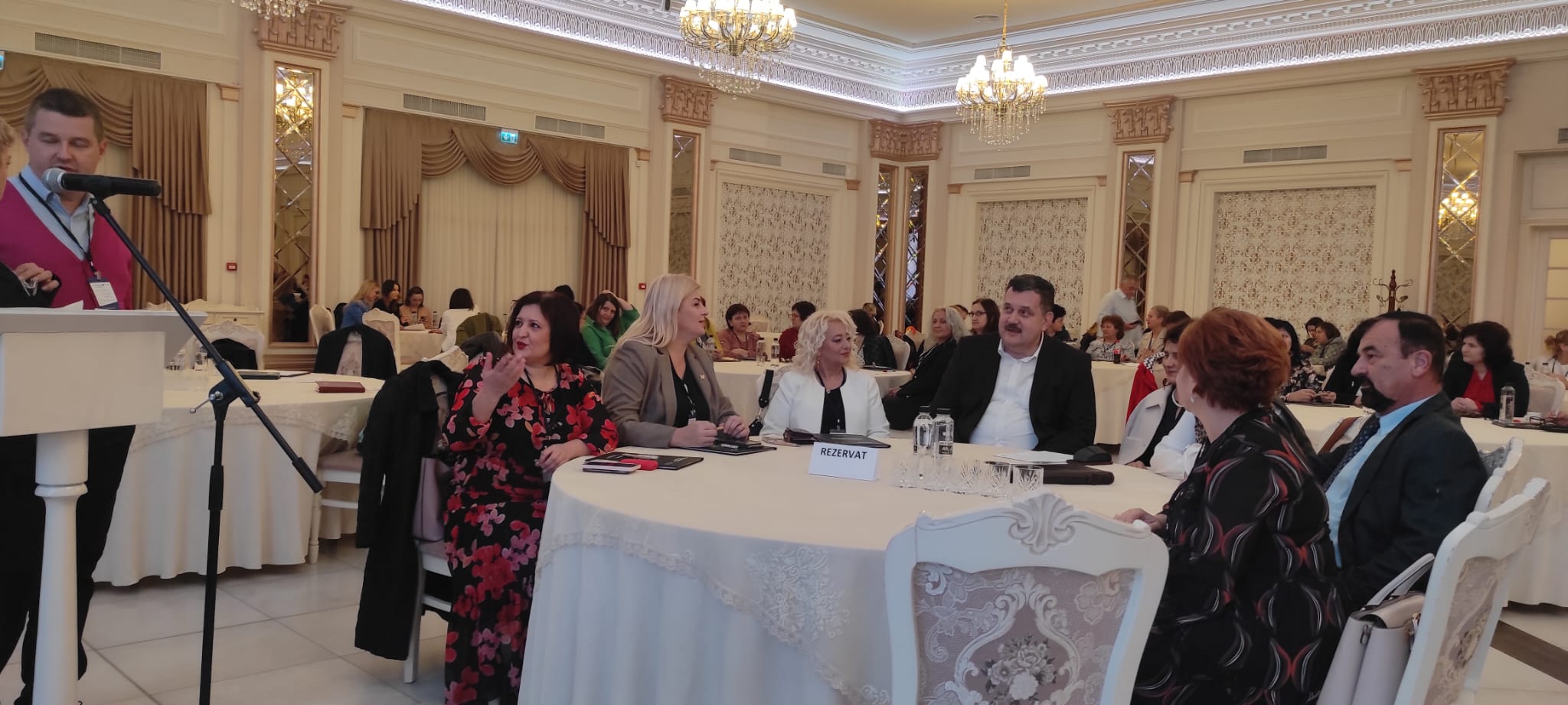 Profesioniști în sănătate redefinesc calitatea și siguranța îngrijirilor chirurgicale la conferința organizată de Spitalul Județean Satu Mare