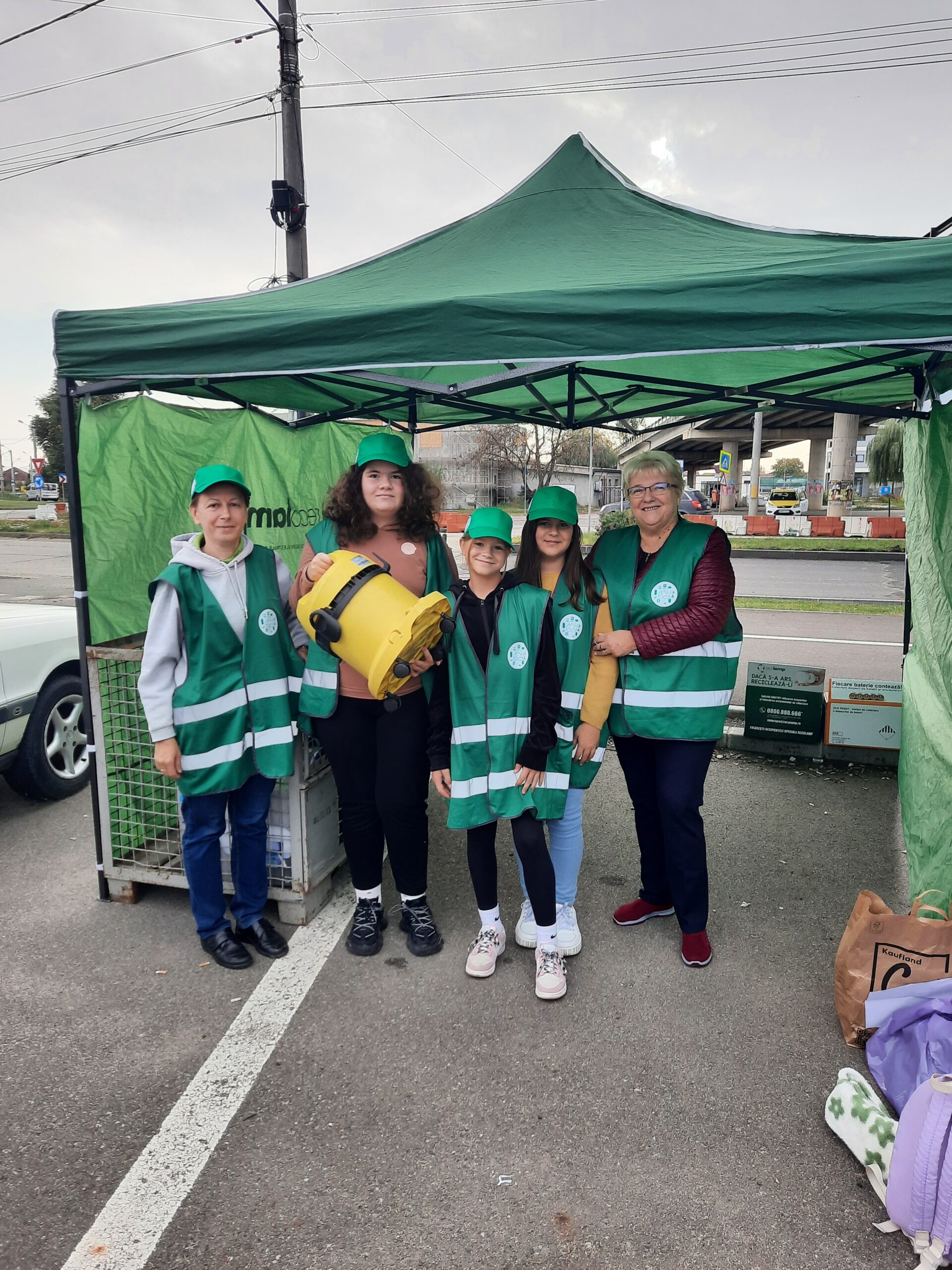 REUȘITĂ! Aproape 3200 kg de deșeuri electrice și electronice, colectat în week-end, în județ