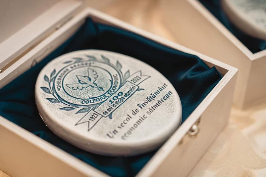 Centenarul Colegiului Economic Gheorghe Dragos din Satu Mare: 100 de Ani de Excelență în Învățământul Economic"
