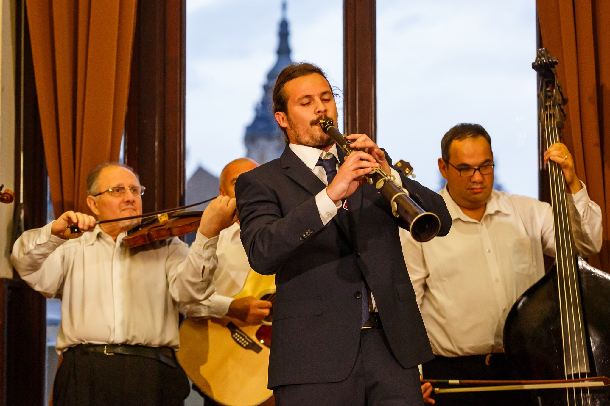 Cristian Totpati, solist pe scena Festivalului „Dumitru Fărcaș”