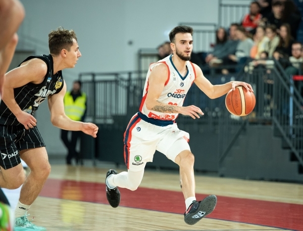 Meci bun făcut de Luca Năstruț pentru CSM Oradea, la Craiova