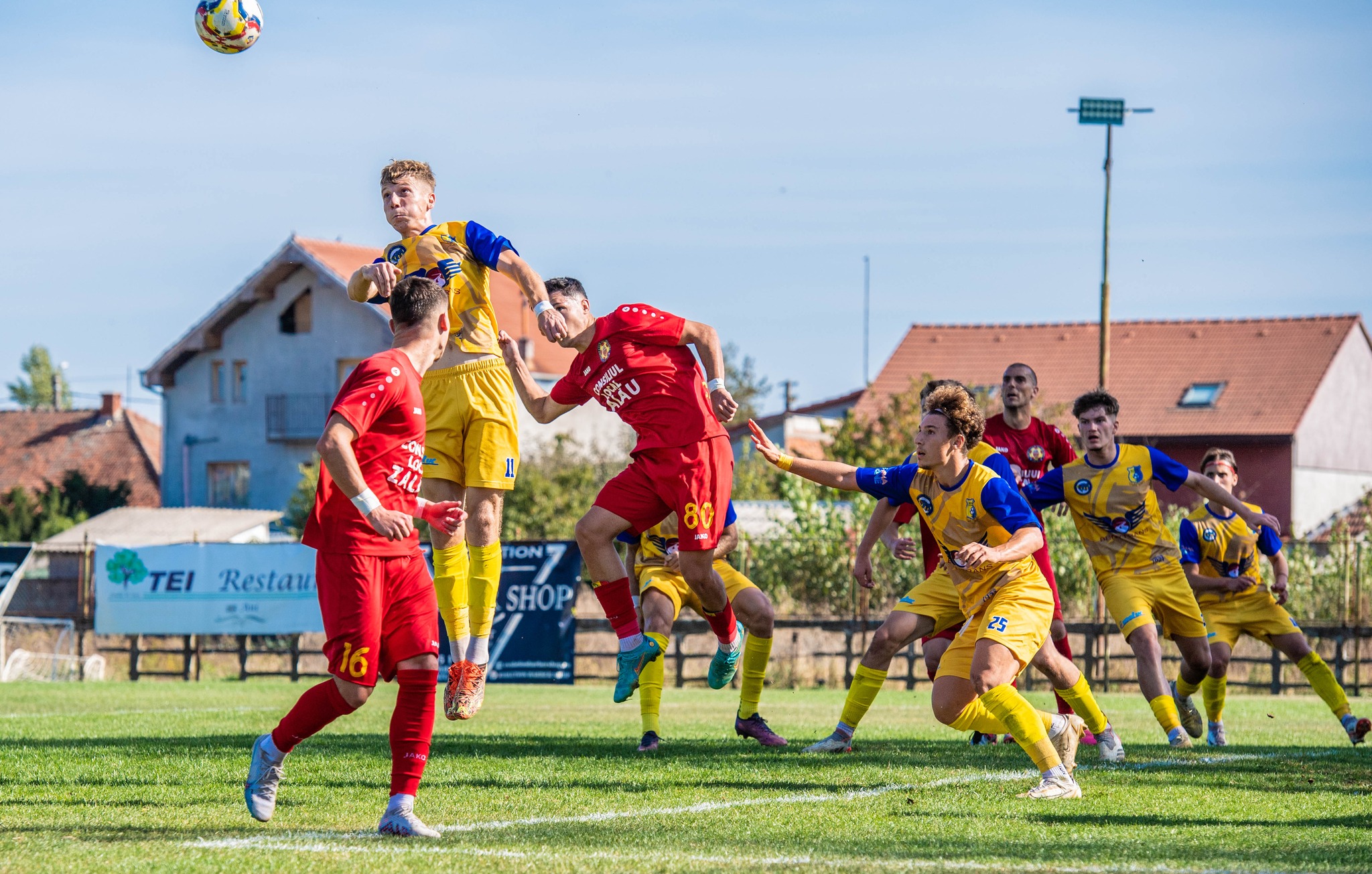 Trupa lui Cristi Popa îi provoacă  liderului prima înfrângere!