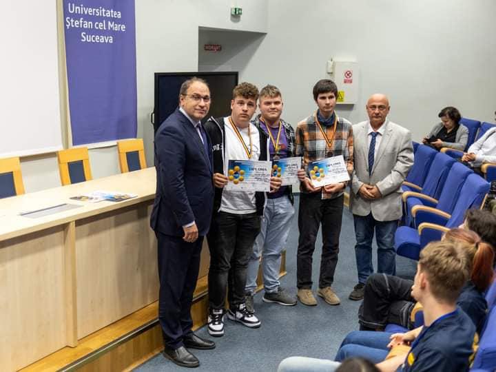 Excelență în știință și tehnologie: Elevii din Suceava și Satu Mare obțin medalii de bronz la RoSEF!