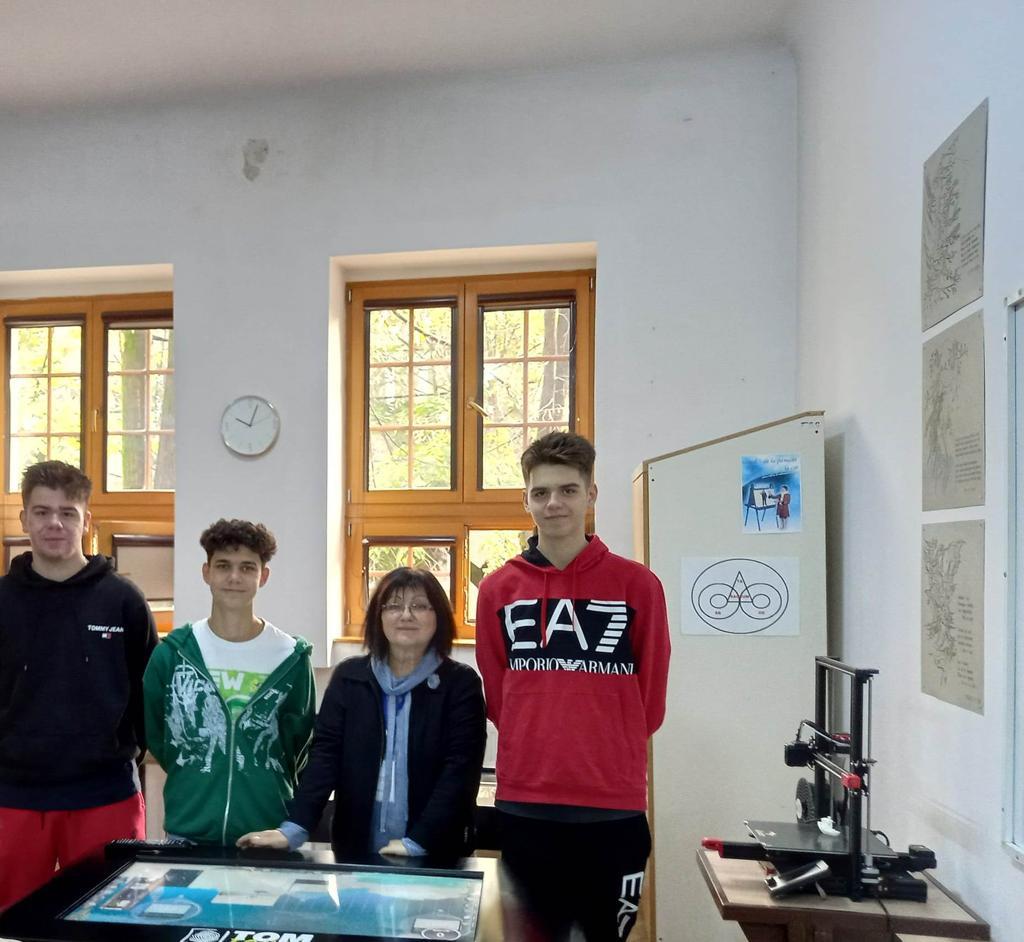 FOTO. Un nou demers al Echipei Multitouchcnme: Literatura asistată de AI