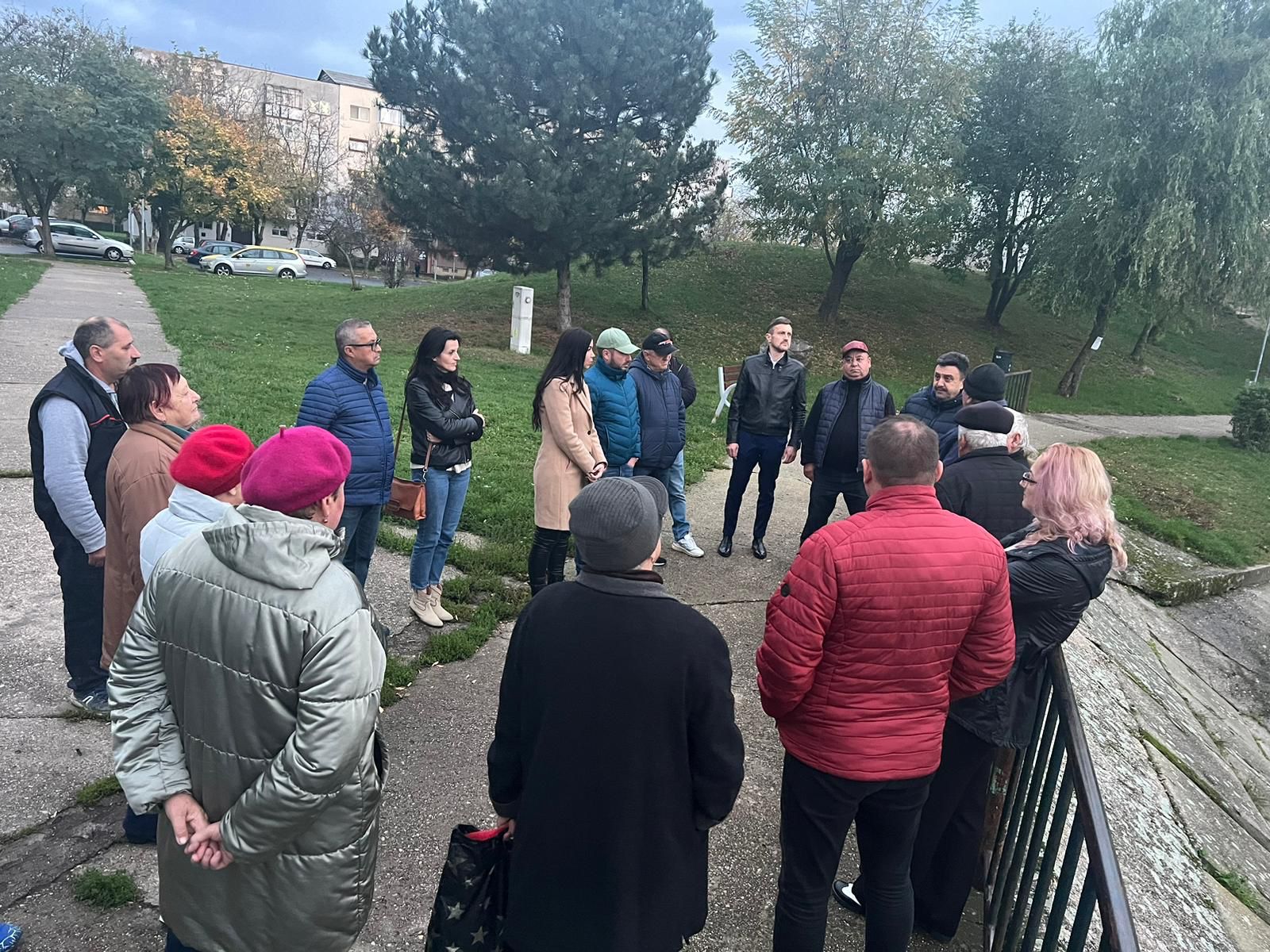 Oamenii pe primul loc. PSD Satu Mare a participat la o întâlnire cu locuitorii din cartierul Micro 17