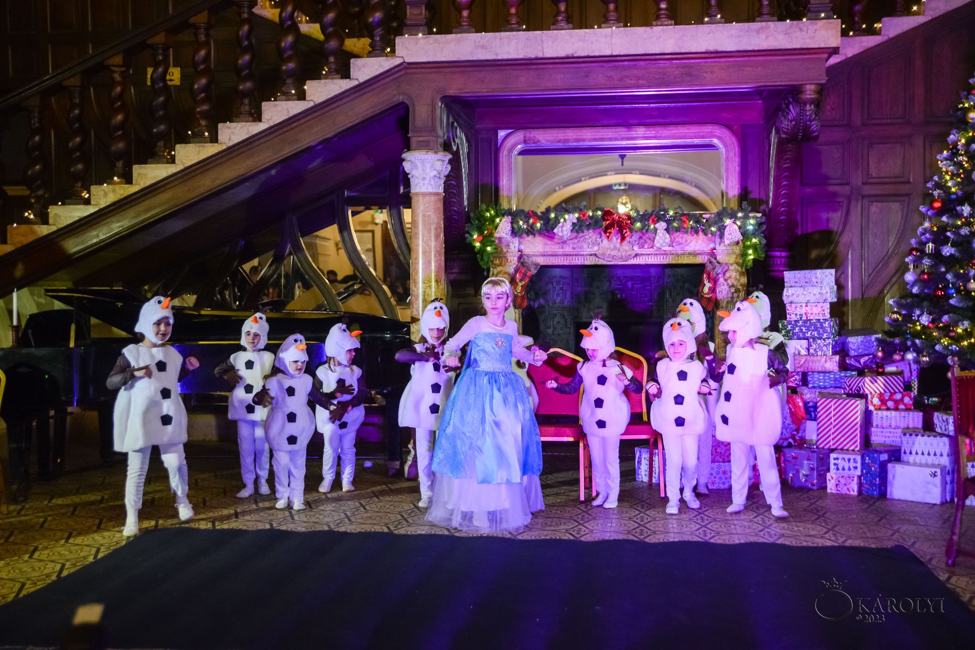 Spectacolul ”Crăciun talentat” a adus bucurie și emoție în Castelul Károlyi din Carei