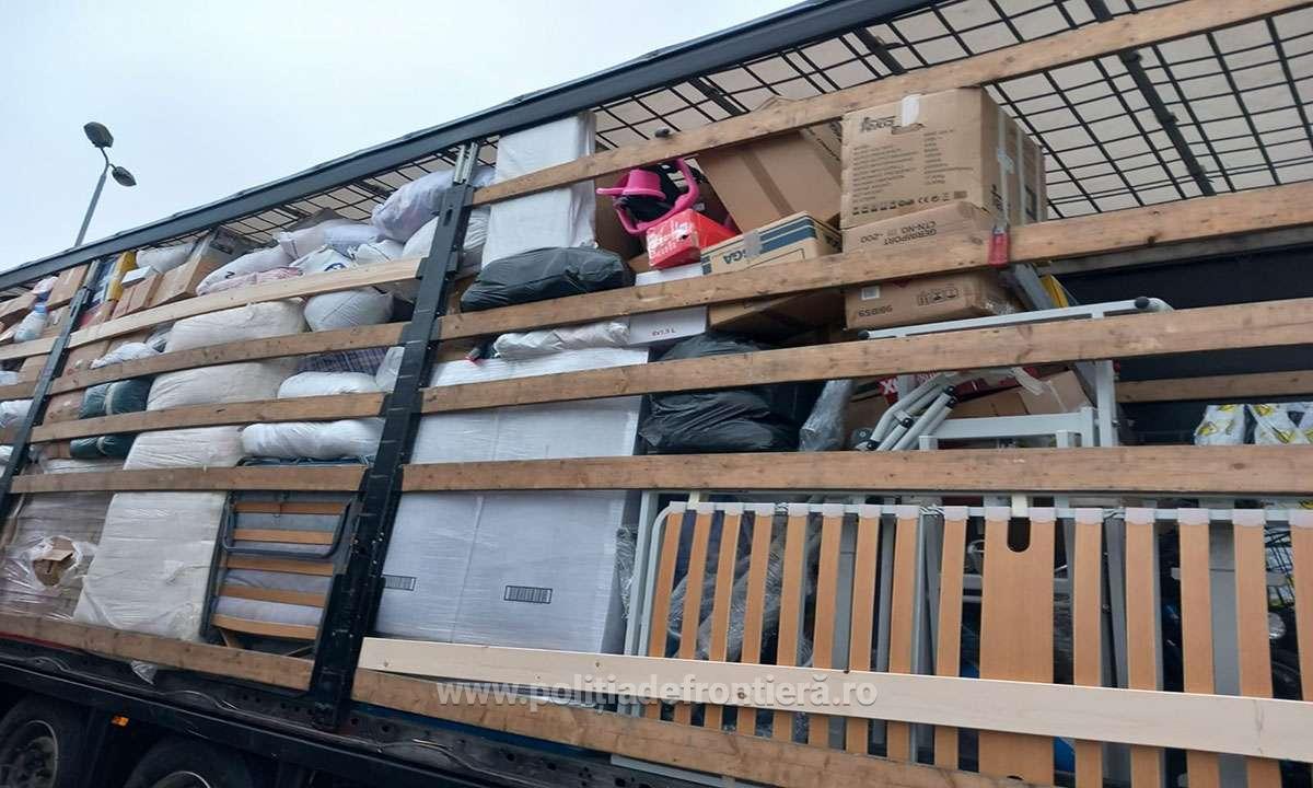 Peste 17 tone de deșeuri, oprite la intrarea în țară