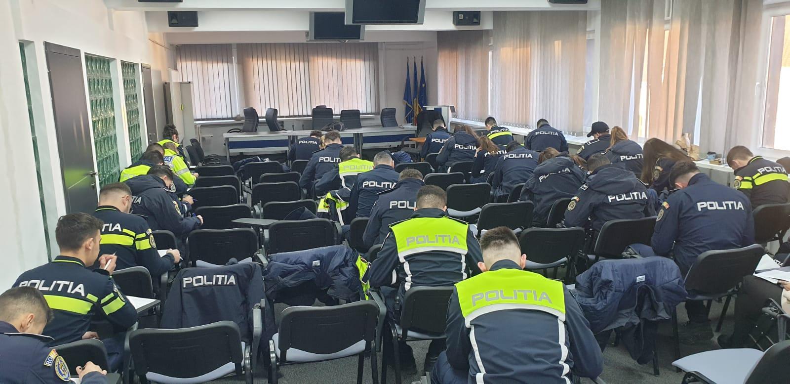 Stagiu de pregătire pentru 34 de agenți de poliție, încadrați la Inspectoratul de Poliție Județean Satu Mare