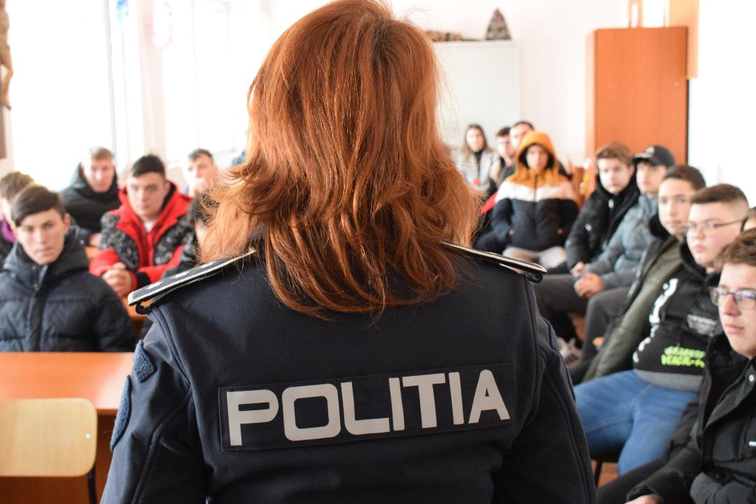 Adolescență fără dependență: elevii Liceului ”Unio-Traian Vuia”, în vizită la Penitenciar