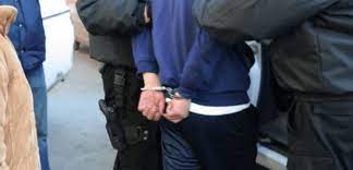 Furt calificat și tăinuire. Un bărbat, reținut de polițiști pentru 24 de ore