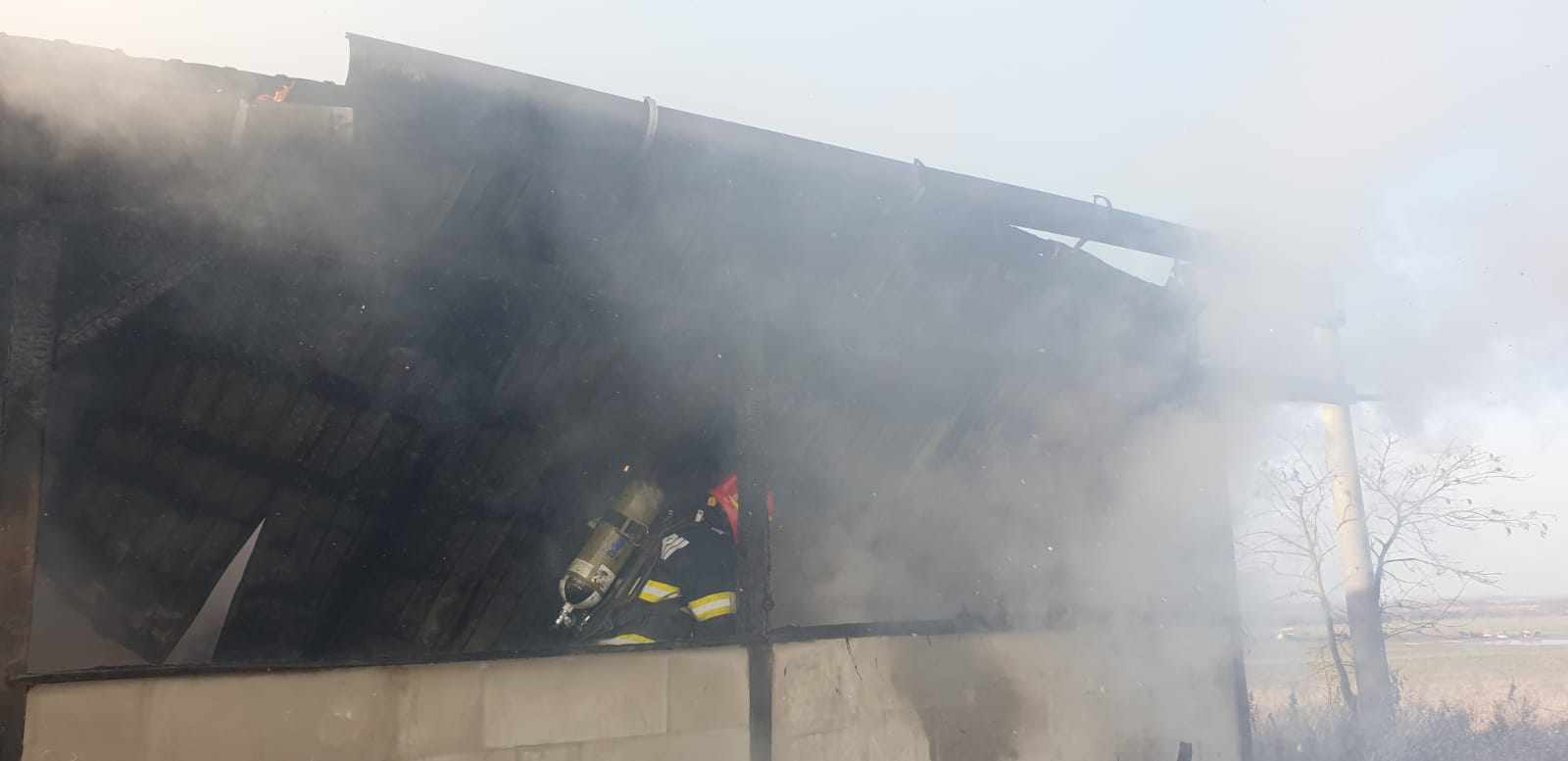 Casă distrusă de un incendiu la Ardud