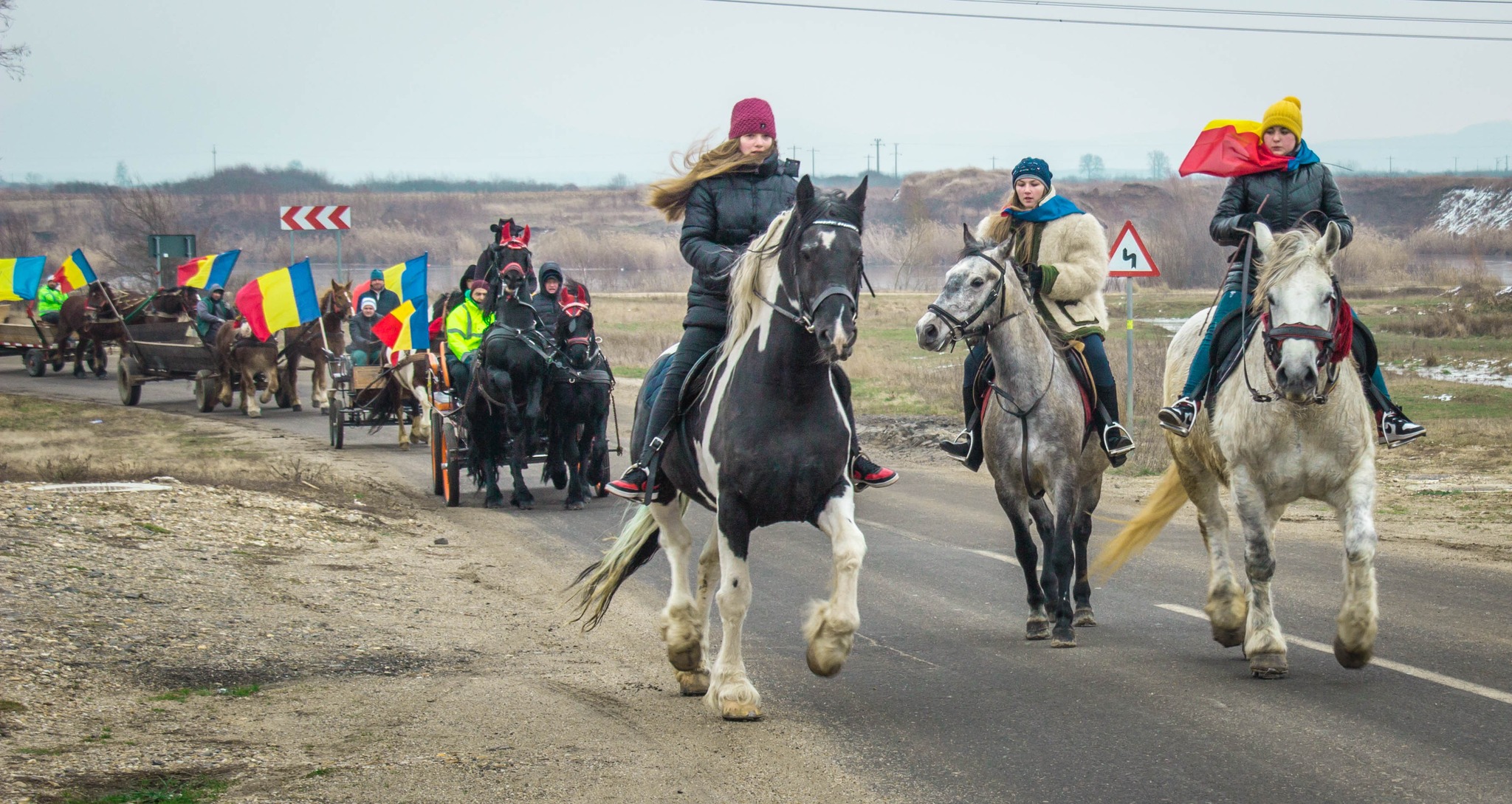FOTOGALERIE. Mica Unire a fost sărbătorită la Medieșu Aurit