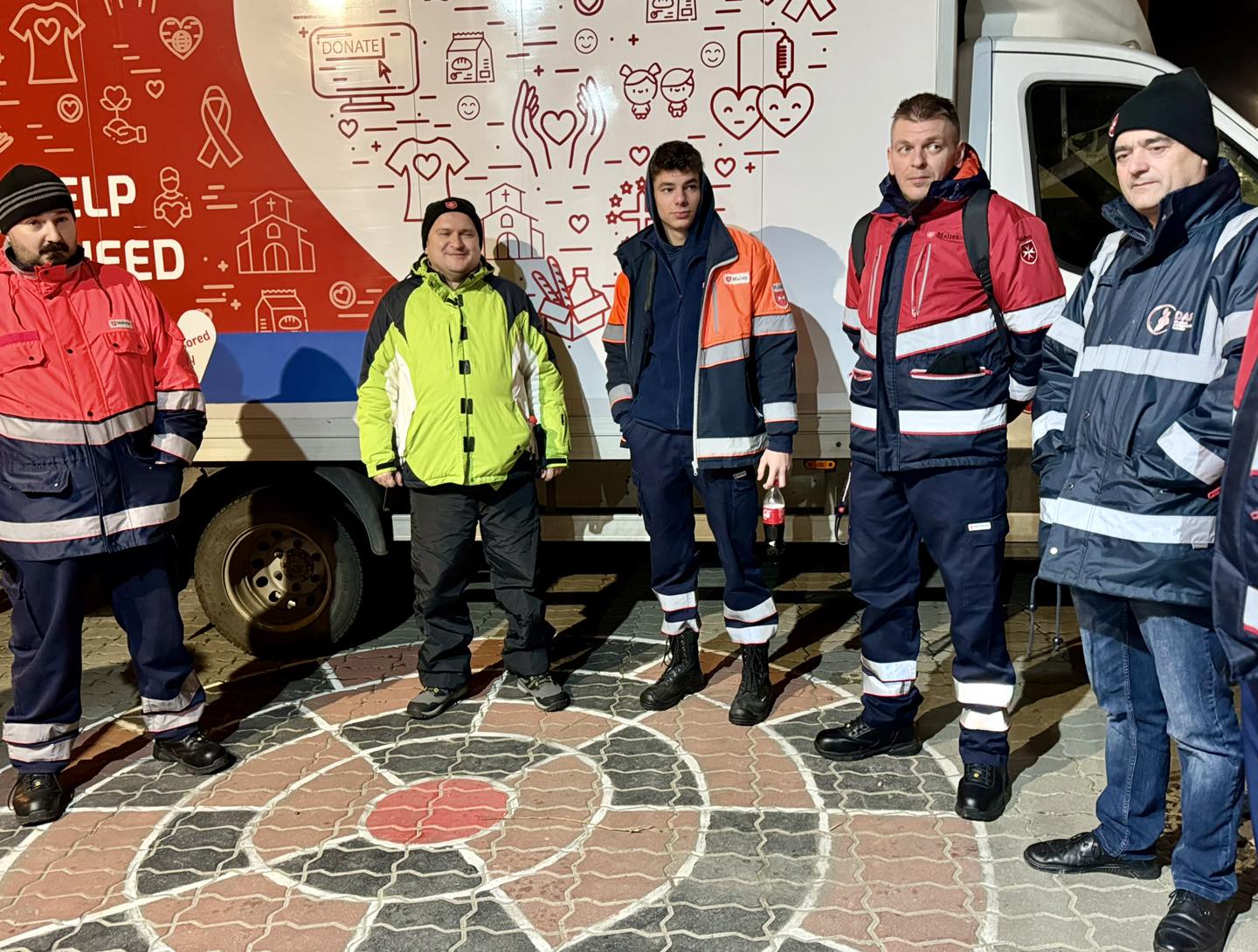 FOTO. CUMPLIT. Șase sătmăreni, găsiți în ger pe stradă. Sunați la 0751.200.703! dacă știți astfel de persoane