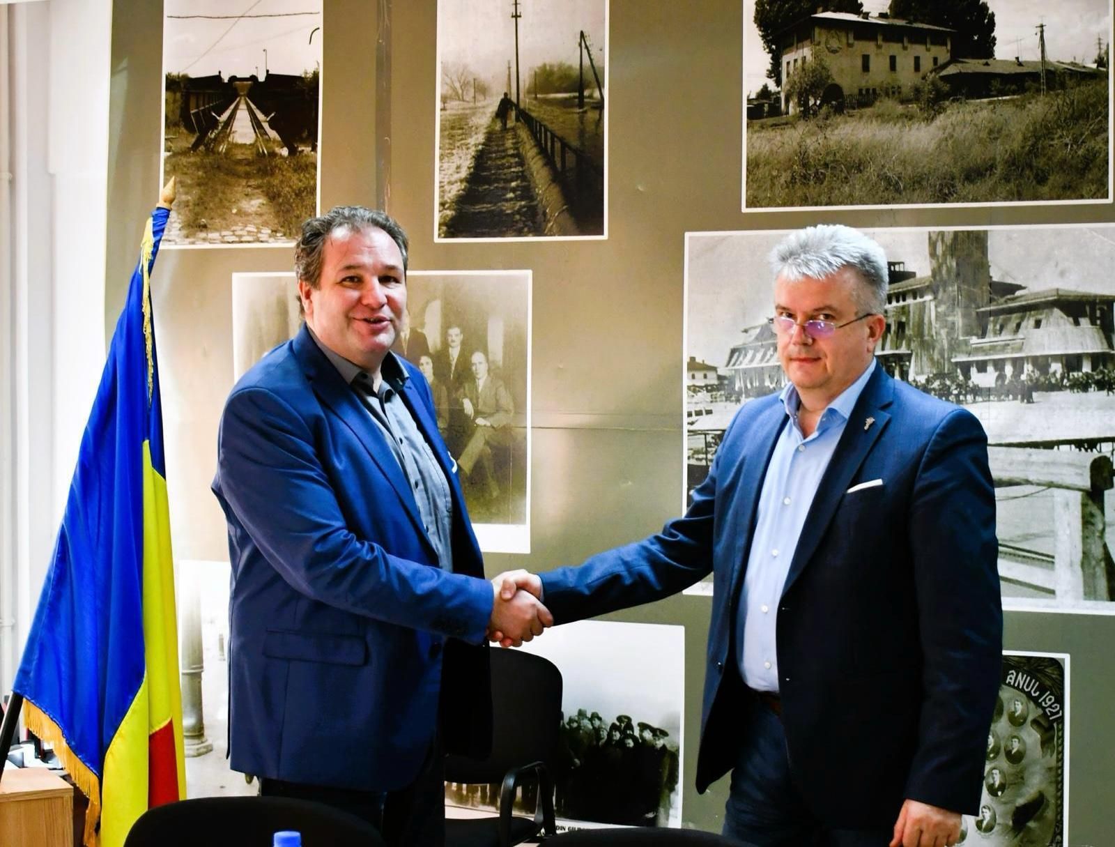 Timpii de așteptare la frontierele externe ale României  analizați de conducerile AVR și UNTRR