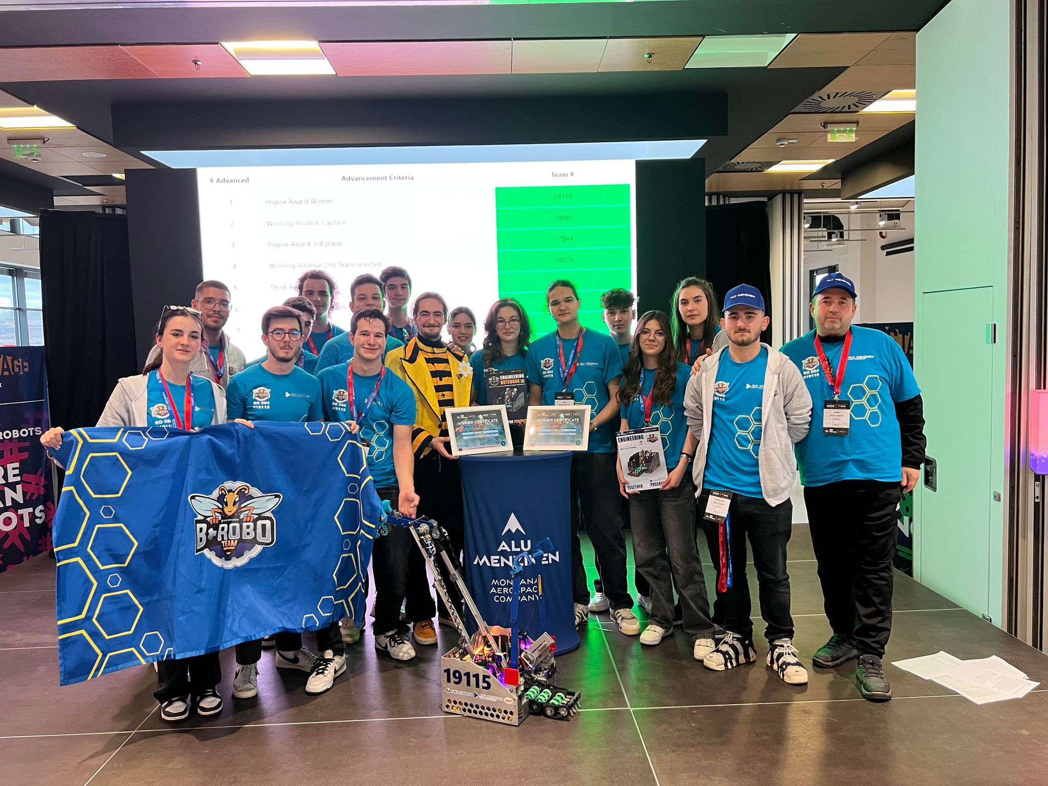 FELICITĂRI!!! Echipa B-Robo a câștigat detașat Regionala de la Cluj Napoca, obținând premiul cel mare, Inspire Award - locul I