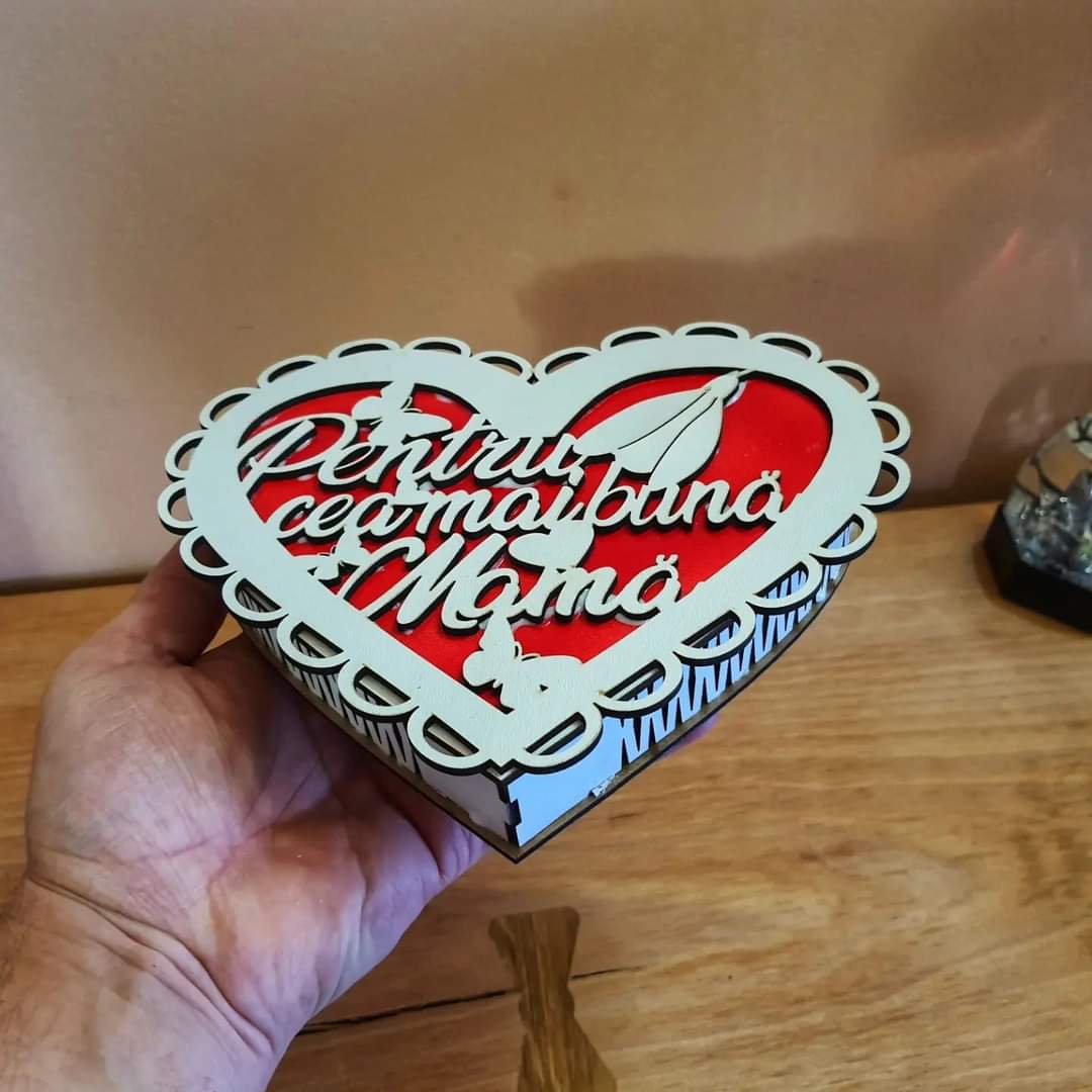 Tinerii de la Asociația Eliezer, oferă spre vânzare, obiecte deosebite