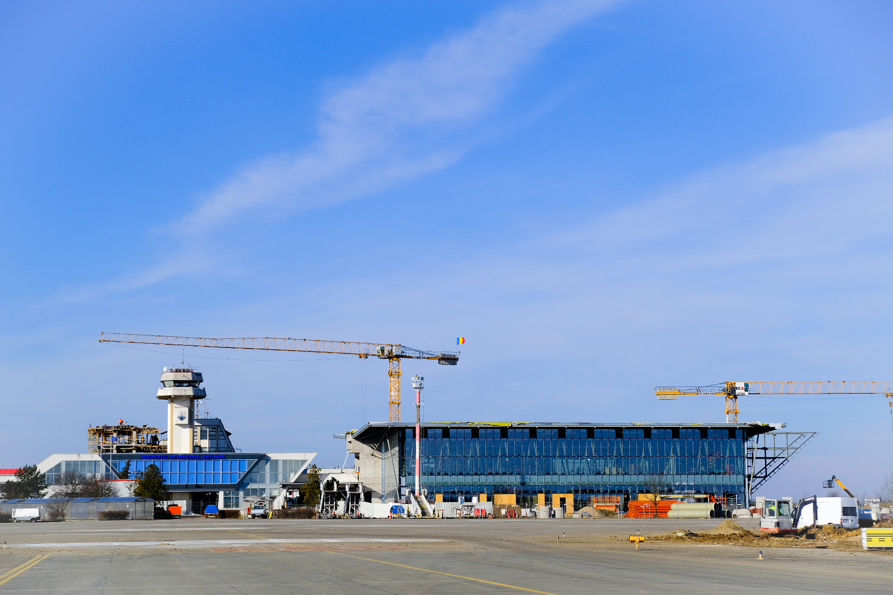 FOTO. Se lucrează pe patru fronturi la Aeroport